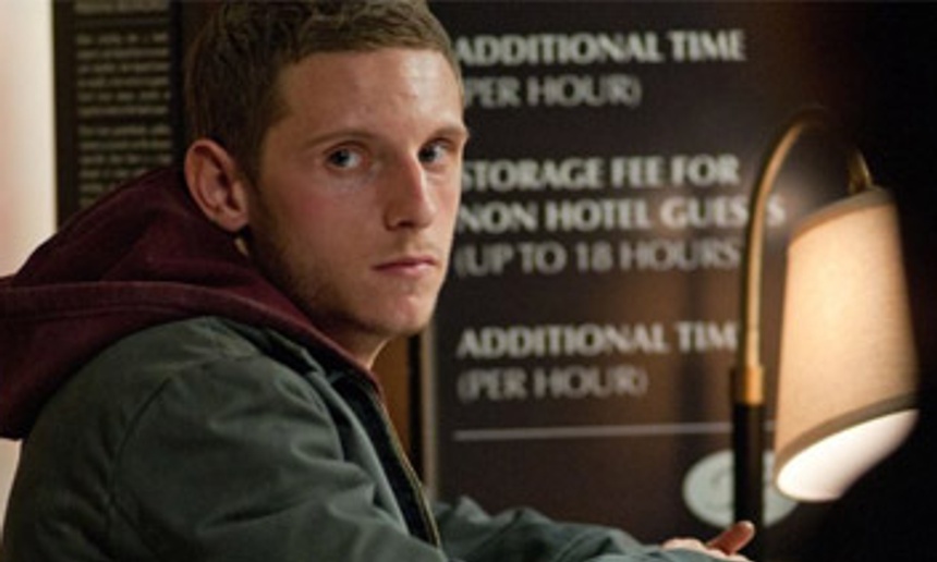 Jamie Bell et Tilda Swinton dans Snow Piercer