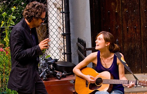 Une scène du film Can a Song Save Your Life?