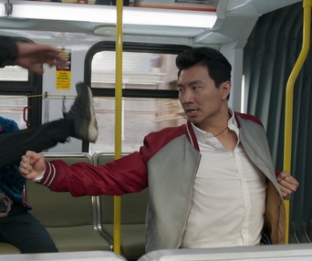 Une scène du film Shang-Chi and the Legend of the Ten Rings