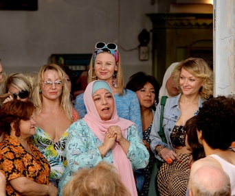 Une scène du film Et Maintenant on va où?