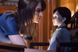 Une scène du film The Boy Une scène du film The Boy