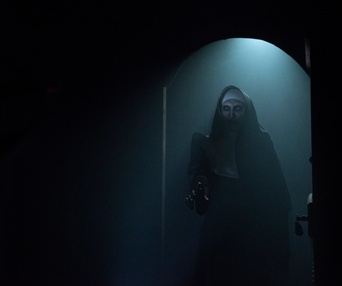 Une scène du film The Nun