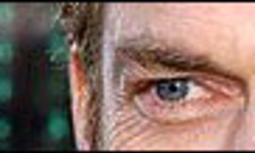 Hugo Weaving portera un masque
