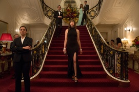 Une scène du film The Hustle
