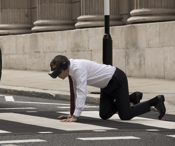 Une scène du film Johnny English Strikes Again