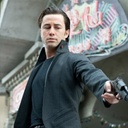 Joseph Gordon-Levitt dans Looper