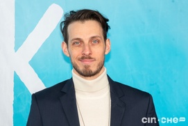 Sur le tapis rouge du film Katak, le brave béluga