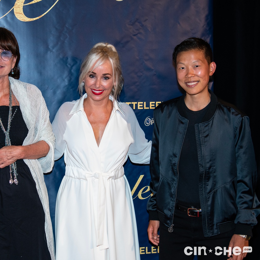 Sur le tapis rouge du film Arlette