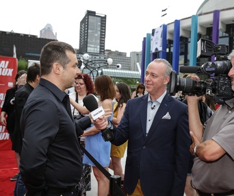 Sur le tapis rouge de Le vrai du faux
