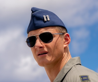 Une scène du film Operation Christmas Drop