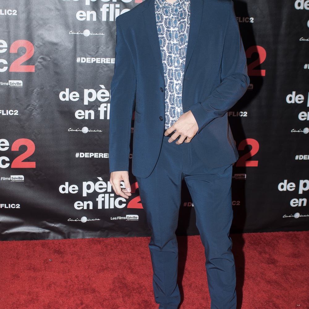 Sur le tapis rouge du film De père en flic 2