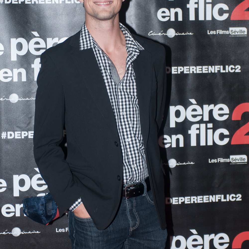 Sur le tapis rouge du film De père en flic 2