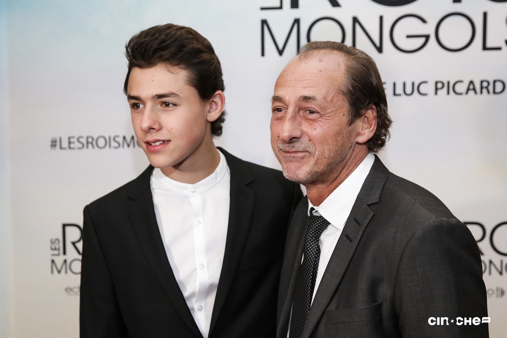 Sur le tapis rouge du film Les rois mongols