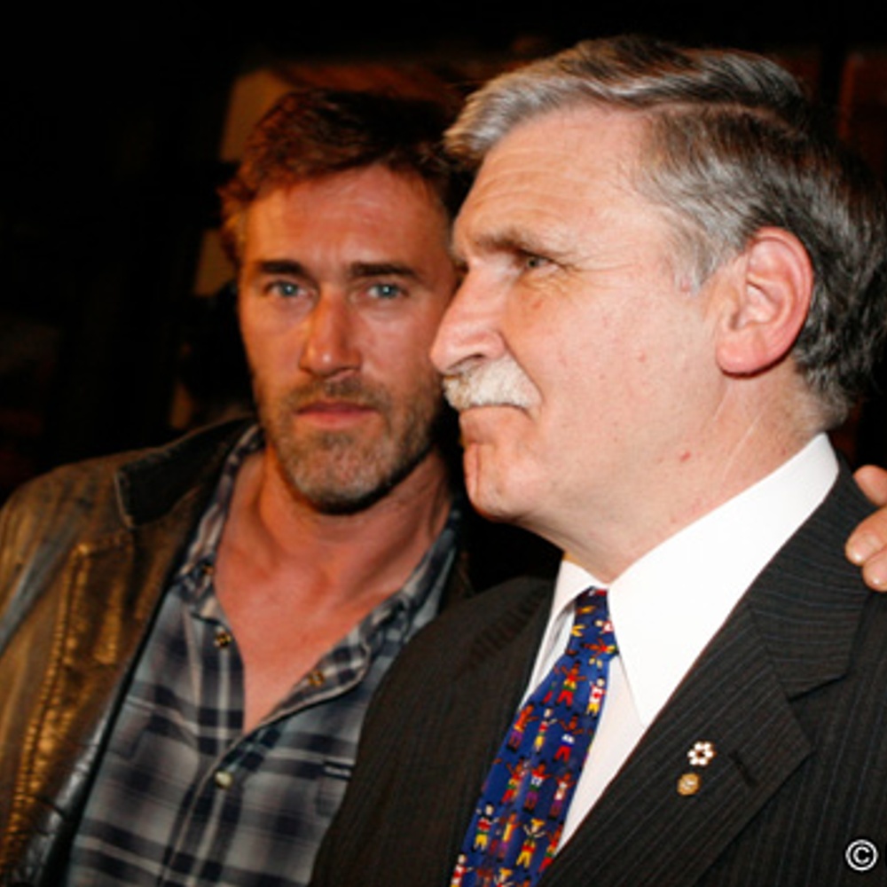 Roy Dupuis et le Général Roméo Dallaire sur le tapis rouge de J'ai serré la main du diable