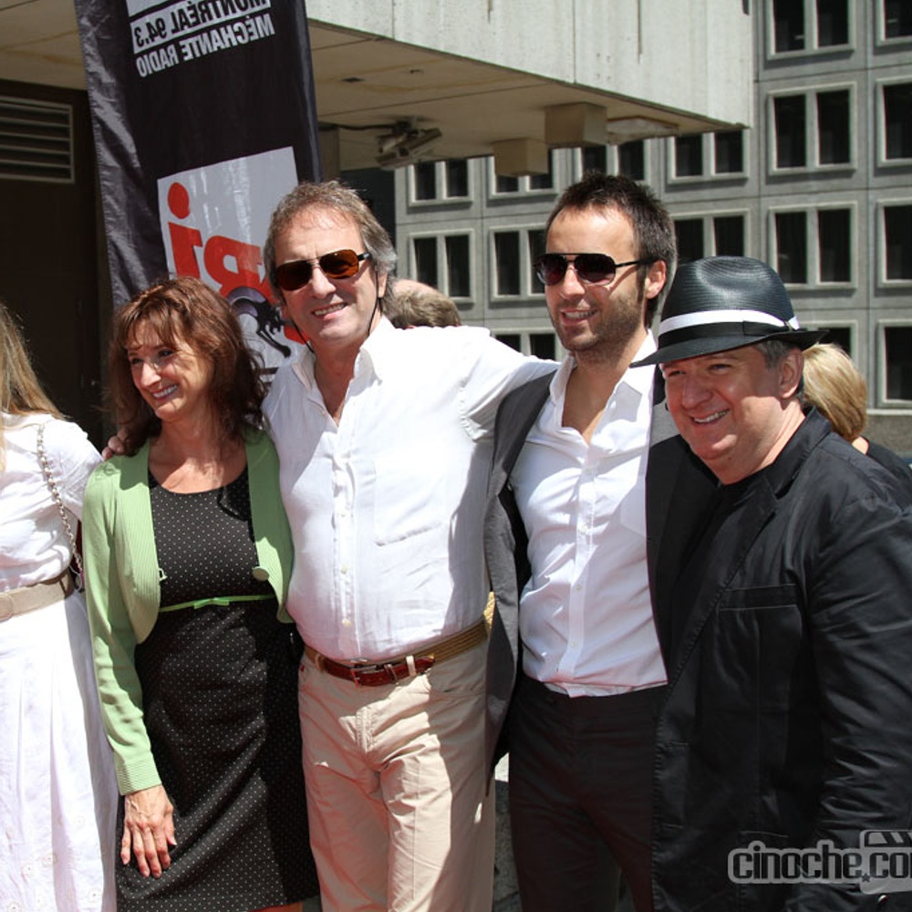 Sur le tapis rouge du film Le sens de l'humour