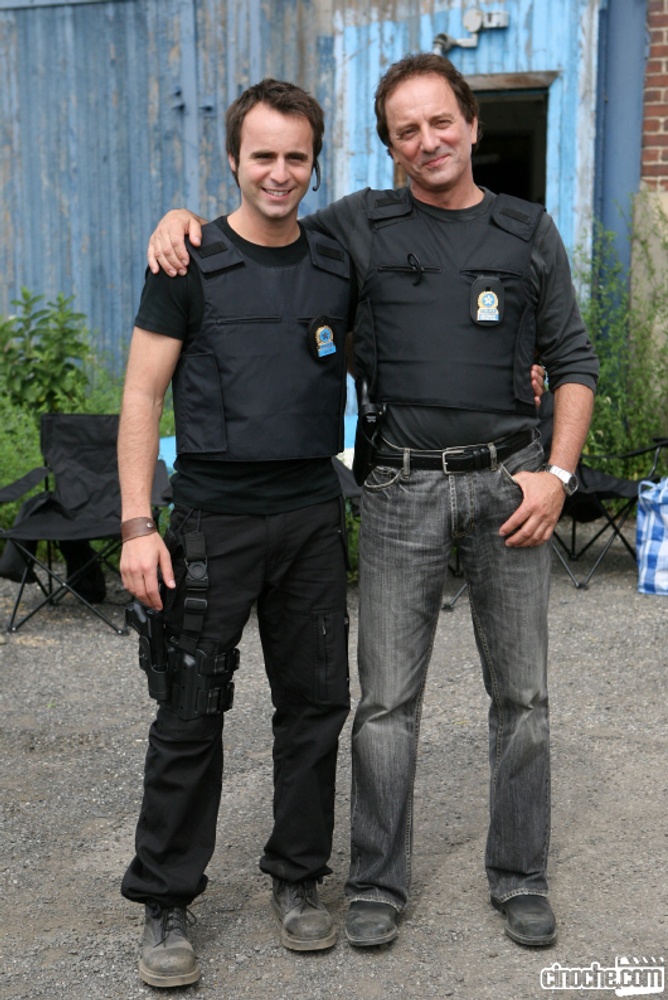 Michel Côté et Louis-José Houde sur le plateau de De père en flic.
