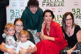 Sur le tapis rouge du film Brain Freeze