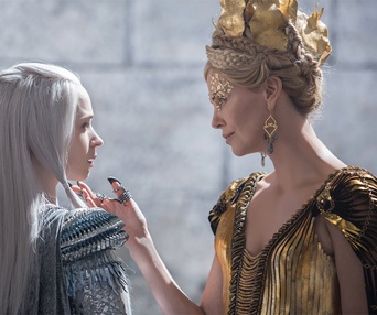 Une scène du film The Huntsman Winter's War