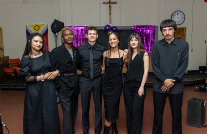 Image de l'article On vous amène sur le plateau de la nouvelle série de Crave, «Ils vécurent heureux »