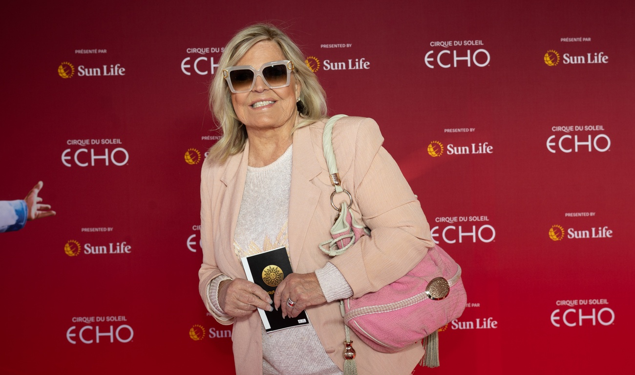 Image de l'article « Bonsoir bonsoir» : Michèle Richard offre un cadeau à Jean-Sébastien Girard