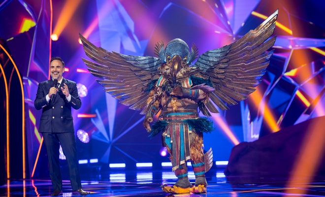 Image de l'article « Paul Larocque» à «Chanteurs masqués :» il floue tout le monde sauf un de ses proches!