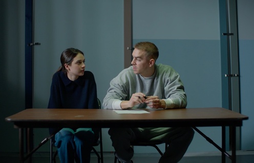 Cassandra Latreille et Antoine Pilon dans le film La bénévole