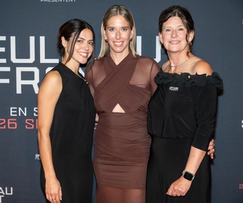 Nina Kiri, Mélanie Charbonneau et Sandra Perron sur le tapis rouge du film Seule au front