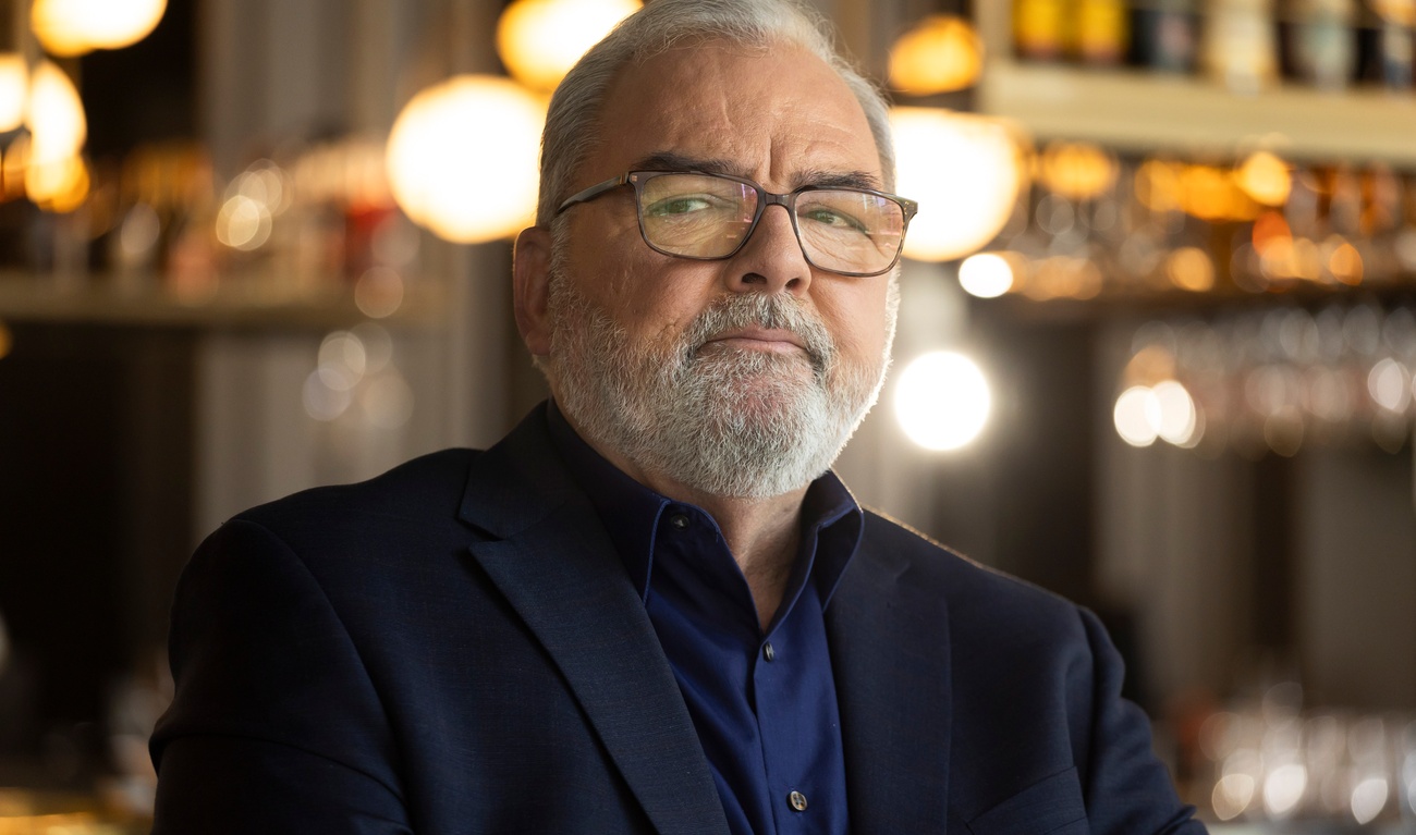 Image de l'article En plus de «Dumas» , Gildor Roy hérite d'un nouveau mandat à la télé