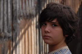 Une scène du film Enfance clandestine