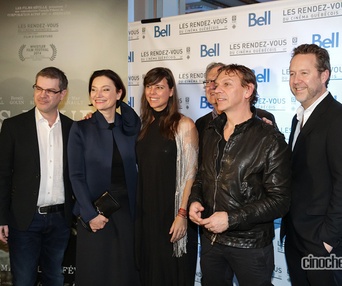 Sur le tapis rouge du film Les loups