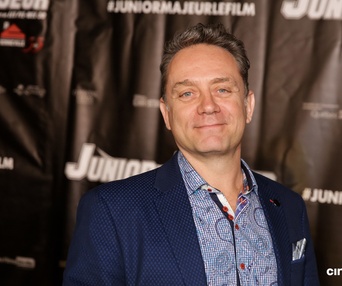 Sur le tapis rouge du film Junior majeur