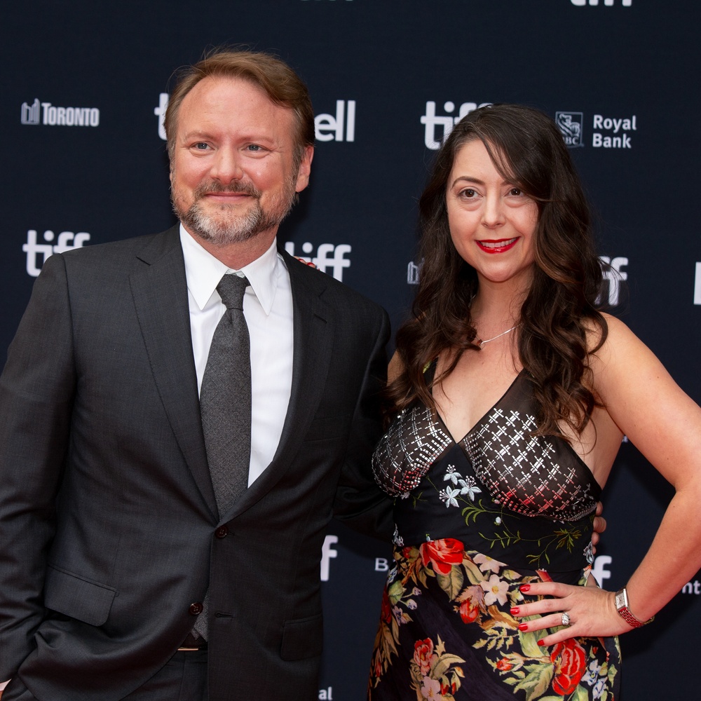 Sur le tapis rouge du film Glass Onion: A Knives Out Mystery