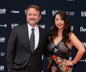Sur le tapis rouge du film Glass Onion: A Knives Out Mystery