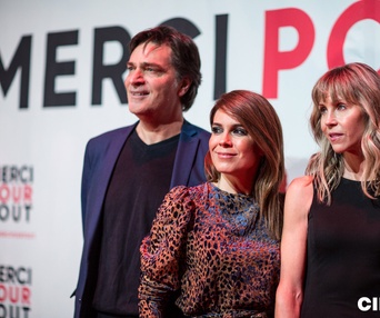 Sur le tapis rouge du film Merci pour tout