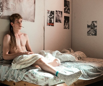 Une scène du film Quand l'amour se creuse un trou