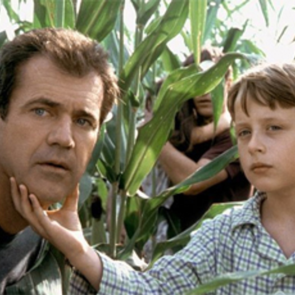 Mel Gibson et Rory Culkin dans Signs