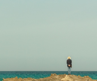 Une scène du film It Must Be Heaven