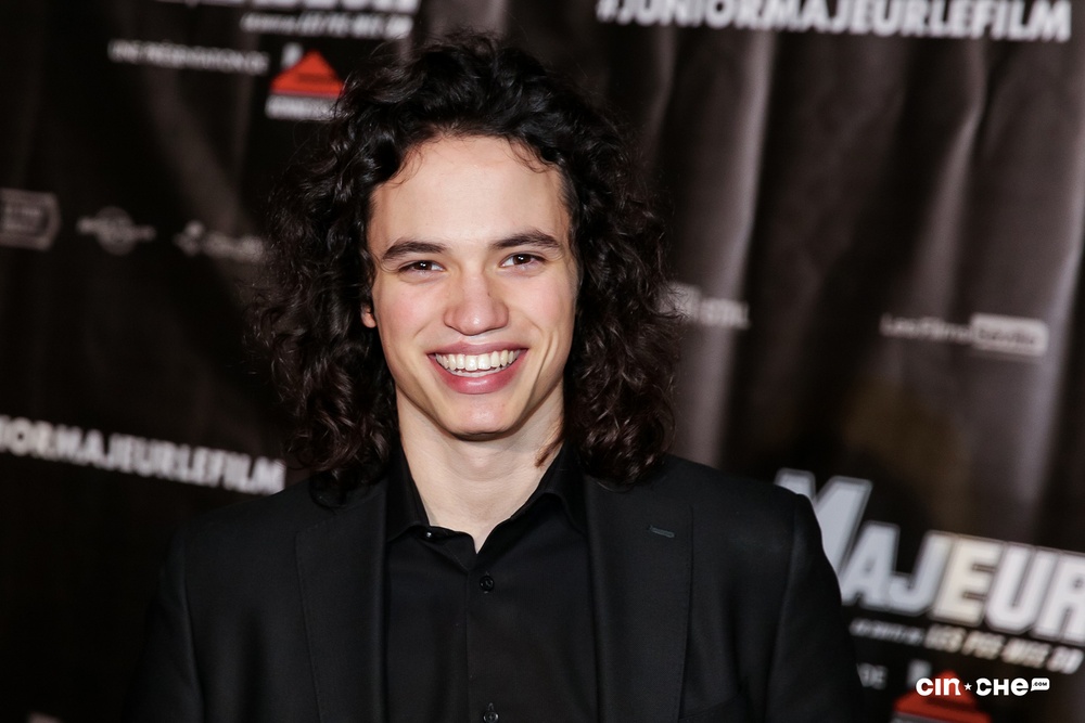Sur le tapis rouge du film Junior majeur