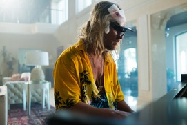 Une scène du film The Beach Bum Une scène du film The Beach Bum