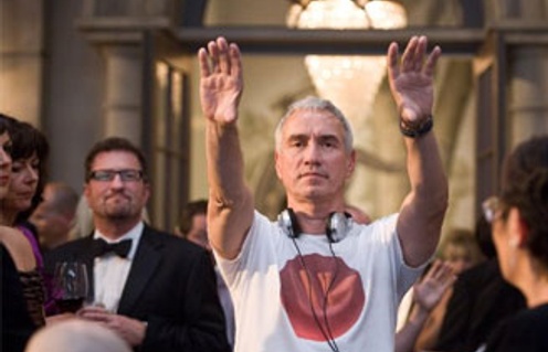 Roland Emmerich sur le plateau du film 2012