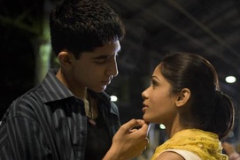 Scène du film Slumdog Millionaire Scène du film Slumdog Millionaire