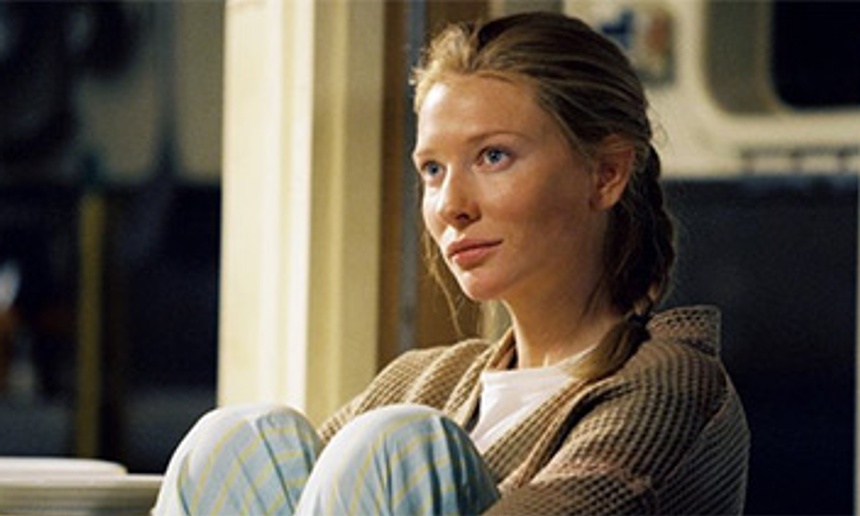 Cate Blanchett pourrait être la méchante belle-mère dans Cinderella