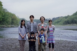 Une scène du film Tel père, tel fils Une scène du film Tel père, tel fils