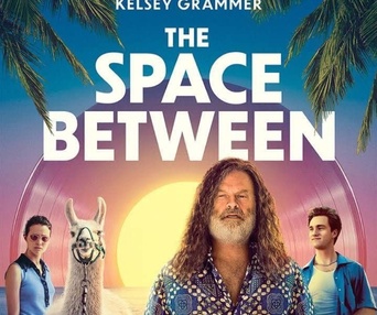 Affiche du film The Space Between