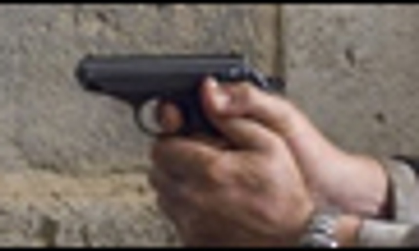 Trois scénaristes engagés pour le prochain James Bond