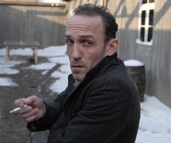 Scène du film The Counterfeiters