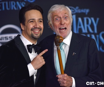 Sur le tapis rouge de Mary Poppins Returns