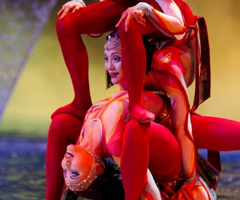 Une scène du film Cirque du Soleil: Worlds Away