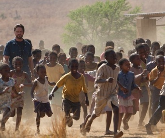 Une scène du film Machine Gun Preacher