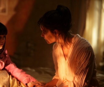 Une scène du film Don't Be Afraid of the Dark